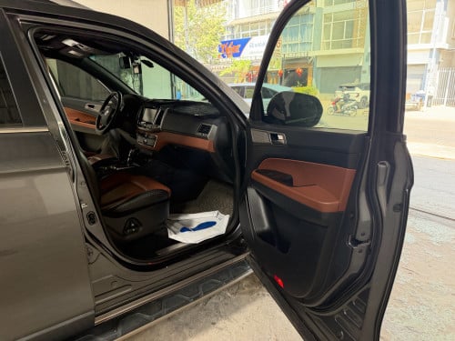 Ssamyong Rexton 2018 Pick Up ក្នុងការ៉ុត VIP