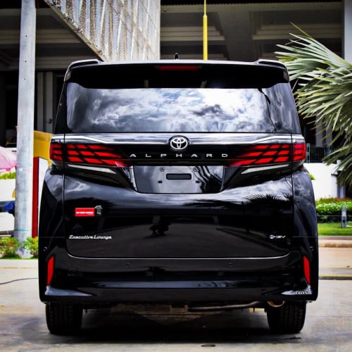 Toyota Alphrad HEV