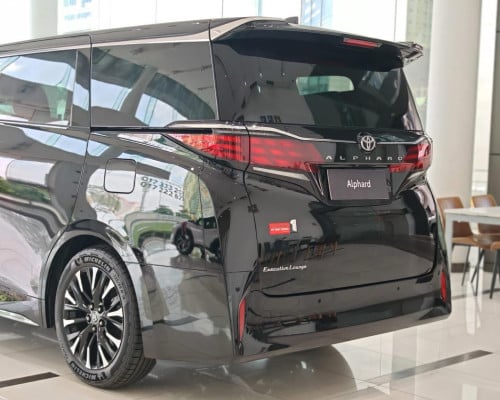Toyota Alphrad HEV
