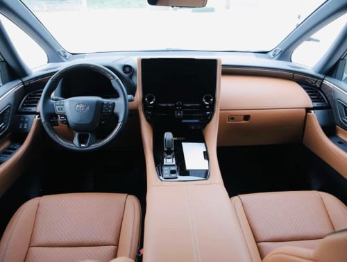 Toyota Alphrad HEV