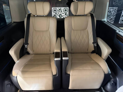 Toyota granvia 2020 V4 ម៉ាស៊ូត full option