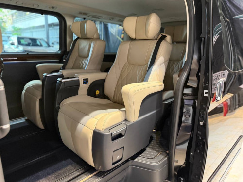 Toyota granvia 2020 V4 ម៉ាស៊ូត full option