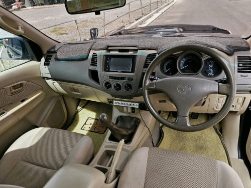 Toyota Hilux Vigo 2006 ស្ដាំ