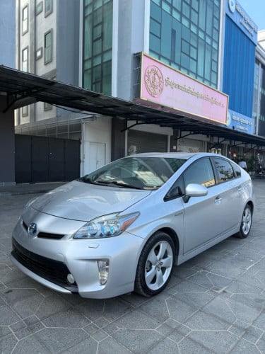 Toyota Prius 2012 option 5