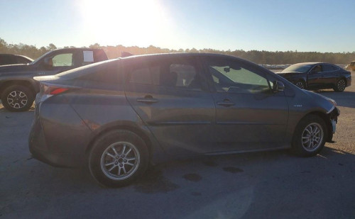 Toyota Prius 2016 option 3