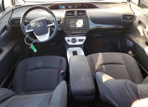 Toyota Prius 2016 option 3