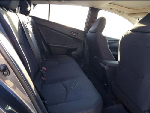 Toyota Prius 2016 option 3