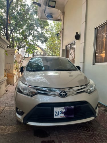 រថយន្តប្រើប្រាស់ផ្ទាល់ខ្លួន