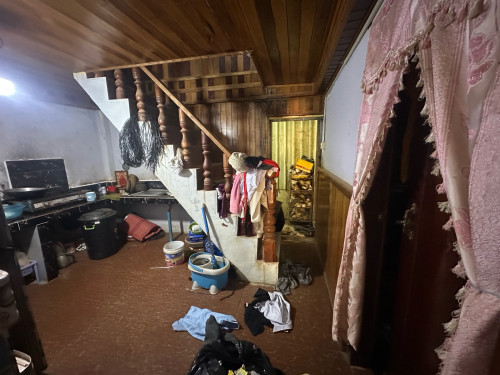 ផ្ទះជាប់ផ្លូវចូលផ្សារ