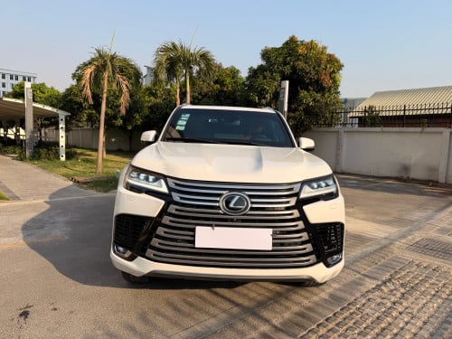 雷克萨斯Lx600防弹