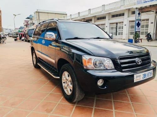 Toyota Highlander 2004 V4 កៅអី៣ជួរ បើកដំបូល ម្ចាស់ដើមទី១ លេខកប់សេរី កង់ថ្មី៤គ្រាប់