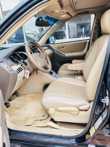 Toyota Highlander 2004 V4 កៅអី៣ជួរ បើកដំបូល ម្ចាស់ដើមទី១ លេខកប់សេរី កង់ថ្មី៤គ្រាប់