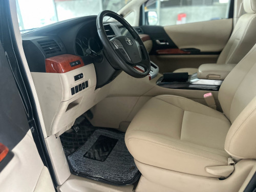 2013 Hybrid តំលៃធូ ផែនឡានGrade A ធានាឡានស្អាត