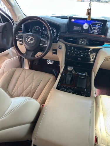 2021年LX570黑Kuro