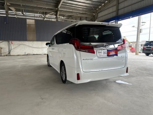 Alphard 2018 Hybrid Full option ឡេីងគ្រឿងឆ្វេងសុីន