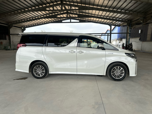 Alphard 2018 Hybrid Full option ឡេីងគ្រឿងឆ្វេងសុីន