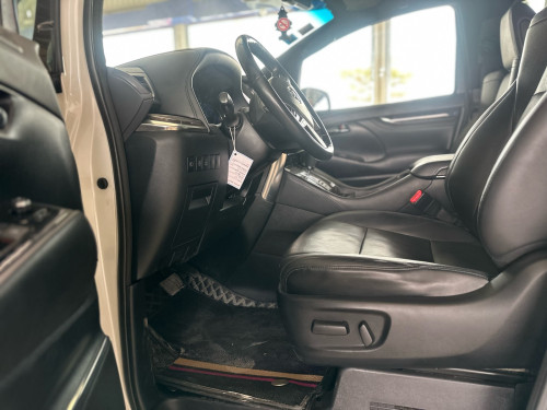 Alphard 2018 Hybrid Full option ឡេីងគ្រឿងឆ្វេងសុីន