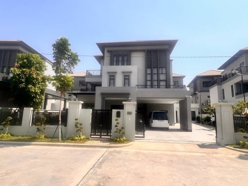 Chip Mong Land, Park Land Pochentong