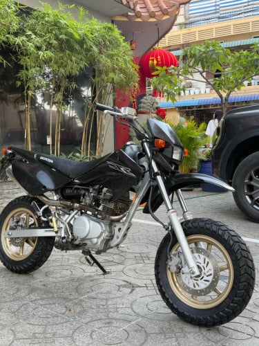 Honda XR