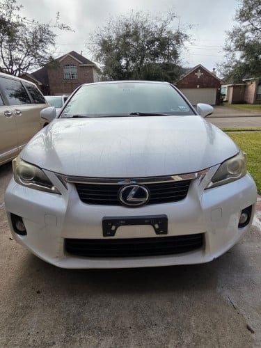Lexus CT 200h ជិតដល់​ លាងទឹកជិះ​ ថ្មីលះ