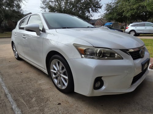 Lexus CT 200h ជិតដល់​ លាងទឹកជិះ​ ថ្មីលះ