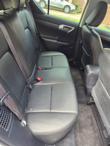 Lexus CT 200h ជិតដល់​ លាងទឹកជិះ​ ថ្មីលះ