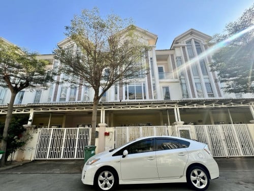 Link Villa A at Chip Mong Land Sensok for rent