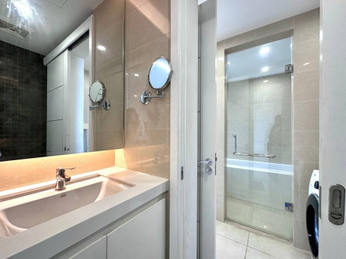 Spacious 1Bedroom Condo for Rent at Casa by Meridian