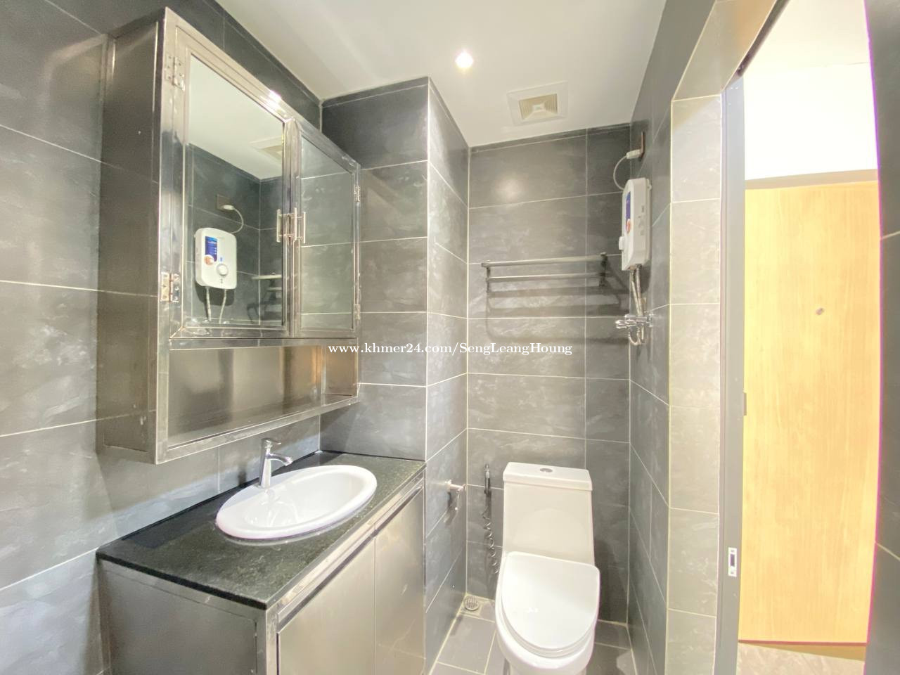 Chamkar Mon, Phnom Penh - photo 5