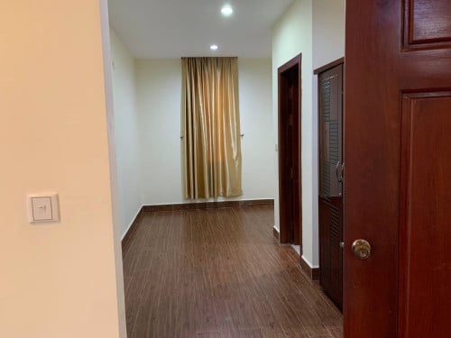 វីឡាទោល​ ជួល​ ឬ​ លក់