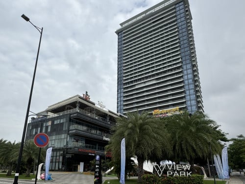 [Fully Furnished] 4-BR Penthouse of 564 Sq.m. on 30F for US$2.39M at City View - Phnom Penh