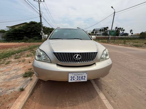 ឡានលក់ដូរសេរី(Lexus RX330ឆ្នាំ2005ប៉ុង2ប្រភេទមេឡានពណ៌ទឹកមាសទឹកថ្នាំសុីនមួយជុំ)
