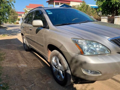 ឡានលក់ដូរសេរី(Lexus RX330ឆ្នាំ2005ប៉ុង2ប្រភេទមេឡានពណ៌ទឹកមាសទឹកថ្នាំសុីនមួយជុំ)