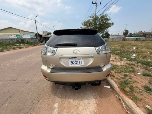ឡានលក់ដូរសេរី(Lexus RX330ឆ្នាំ2005ប៉ុង2ប្រភេទមេឡានពណ៌ទឹកមាសទឹកថ្នាំសុីនមួយជុំ)