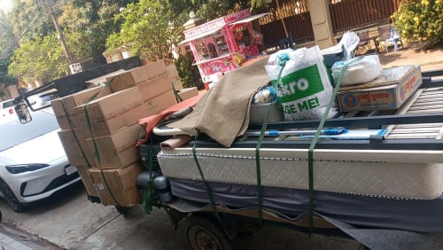 រម៉កជួល​ Movers