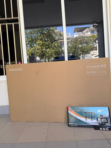ទូរទស្សន៍​Samsung ថ្មី​ UHD ធំ55’