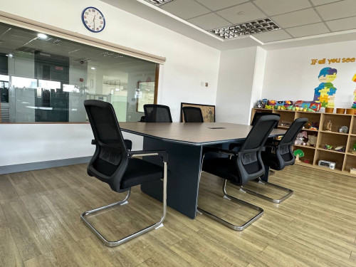๐ฅModern Meeting Table Setโ
๐ก