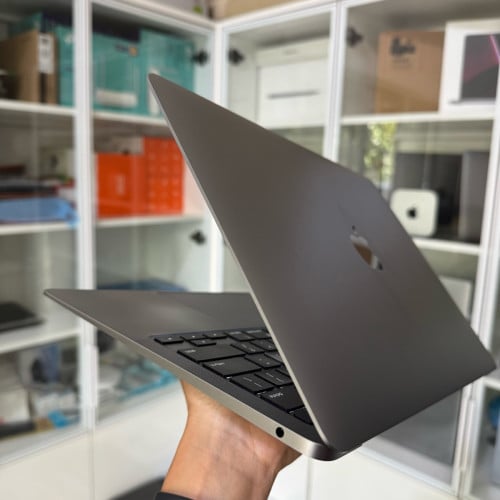 MacBook Air 2020 13.3” Chip M1 | 8GB | 256GB ស្អាតមានប្រអប់ ធានា 3 ខែ