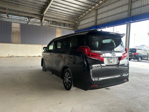 Alphard 2018 Hybrid Full option ឡានថ្មីណាស់ បងប្អូន