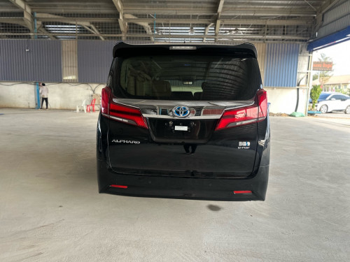 Alphard 2018 Hybrid Full option ឡានថ្មីណាស់ បងប្អូន