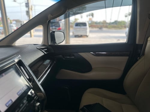 Alphard 2018 Hybrid Full option ឡានថ្មីណាស់ បងប្អូន