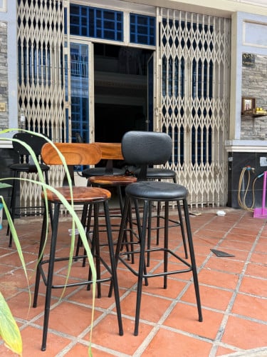 Bar stools height 75cm (can custom height too)