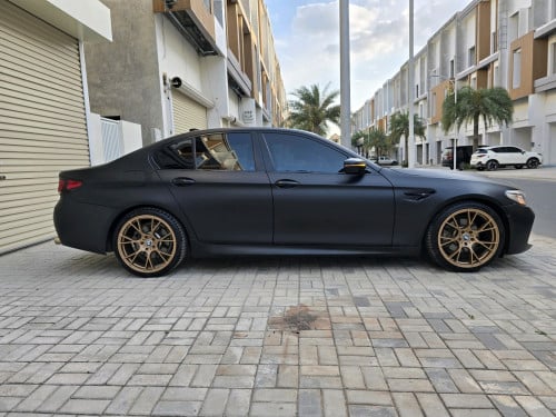 BMW 5 series up M5