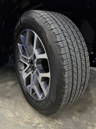 Ford Everest Titanium 2023 ប្រផេះ 2មុឺនKm