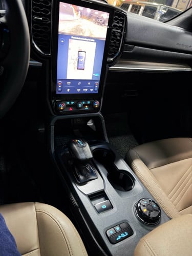 Ford Everest Titanium 2023 ប្រផេះ 2មុឺនKm