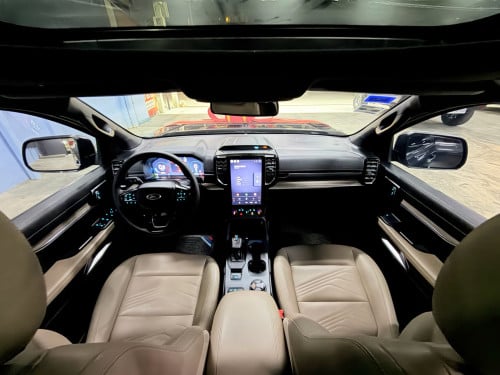 Ford Everest Titanium 2023 ប្រផេះ 2មុឺនKm