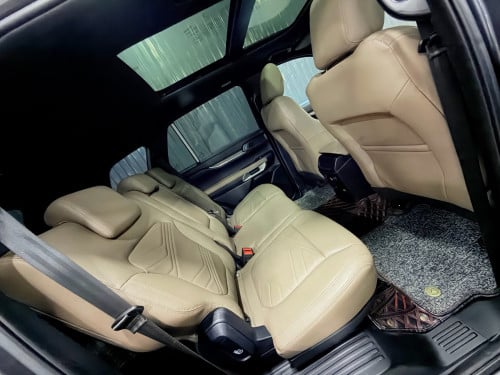 Ford Everest Titanium 2023 ប្រផេះ 2មុឺនKm