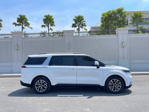 Kia Carnival 2022 V6 សាំង អូតូ៣ កៅអីចុច