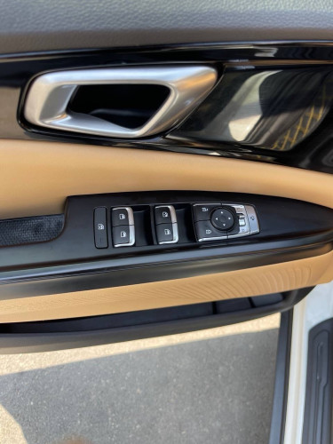 Kia Carnival 2022 V6 សាំង អូតូ៣ កៅអីចុច