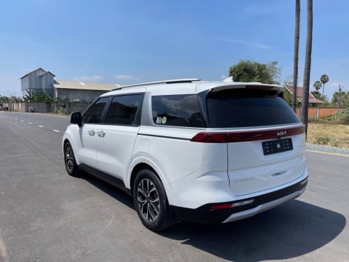 Kia Carnival 2022 V6 សាំង អូតូ៣ កៅអីចុច